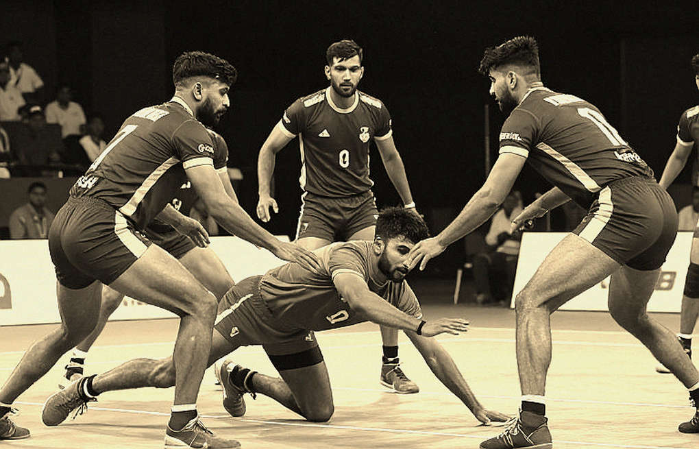 कबड्डी का अदृश्य शतरंज: मैट पर चलती रणनीति, साँसों में छिपा गणित